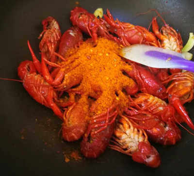 美味的麻辣龍蝦 簡易食譜與調(diào)料搭配